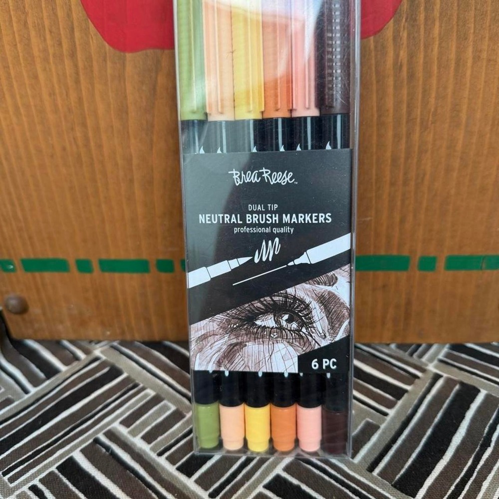 Brea Reese dual tip neutral brush markers